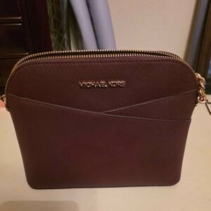 New Michael Kors Jet Set Travel Medium Dome Crossbody Saffiano Leather Oxblood